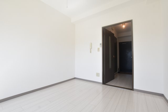 居室・リビング　同物件、別部屋のお写真となります。ご参考までにご覧ください。