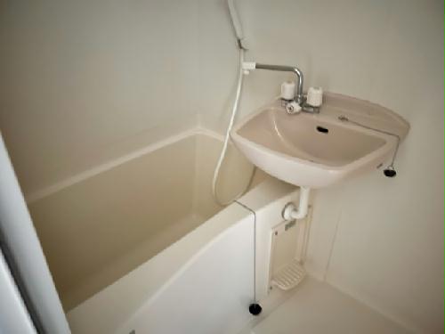 バス・シャワールーム　現況優先