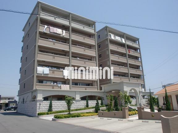 建物外観　エントランスも素敵な高層マンション