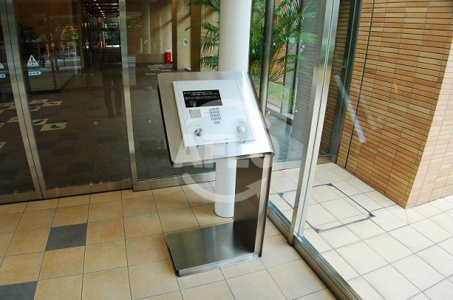 セキュリティ　ローレルタワー難波　オートロック完備