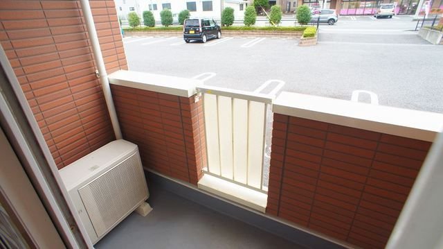 バルコニー　広々としたバルコニーです