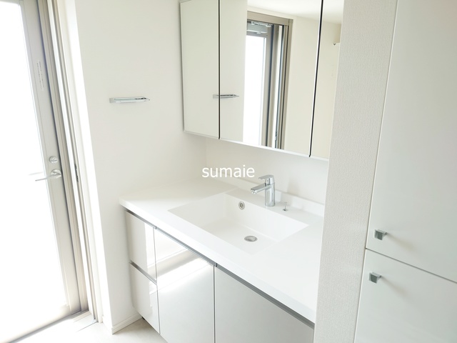 洗面設備　嬉しい独立洗面台です☆