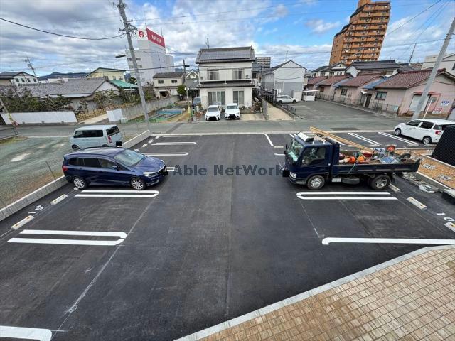 駐車場　駐車場