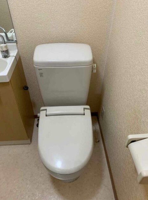 トイレ　※別部屋参考写真