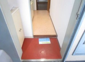 玄関　※別部屋参考写真