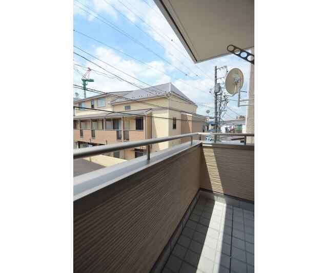 バルコニー　陽当たり良好なバルコニーです