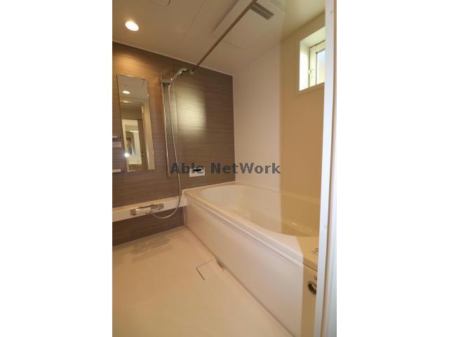 バス・シャワールーム　追い焚き出来ます