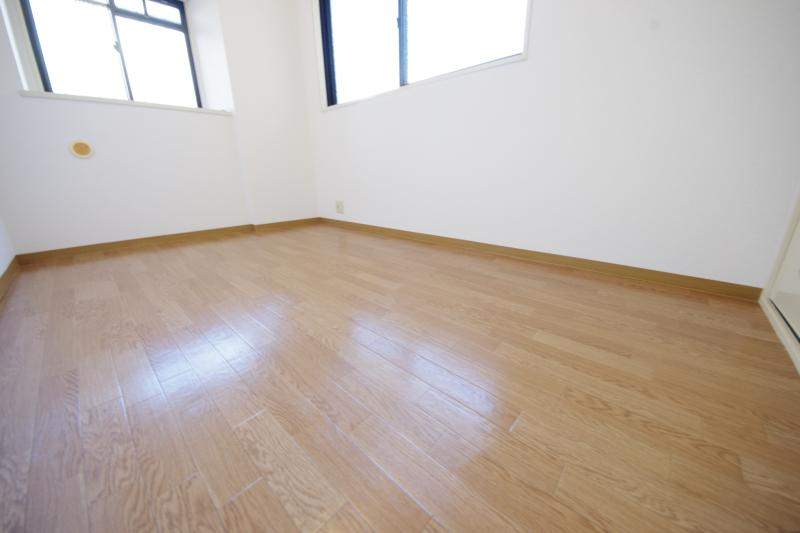 その他部屋・スペース　落ち着いて過ごせるお部屋なので、寝室にいかがでしょうか