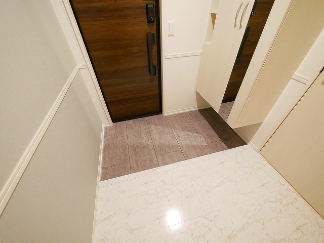 玄関　ゆったりとした玄関です