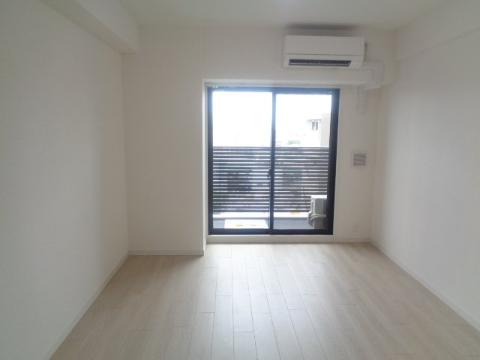 居室・リビング　室内