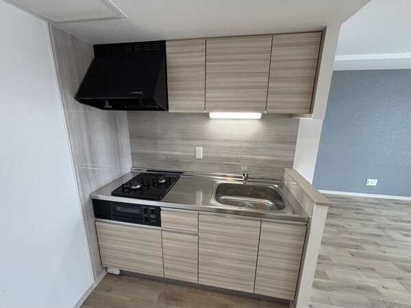 キッチン　人気の独立システムキッチンタイプです！