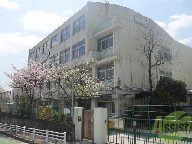 小学校　神戸市立渦が森小学校（小学校）まで346m