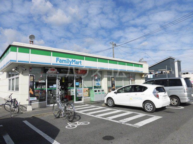 コンビニ　ファミリーマート知立八ツ田店（コンビニ）まで857m