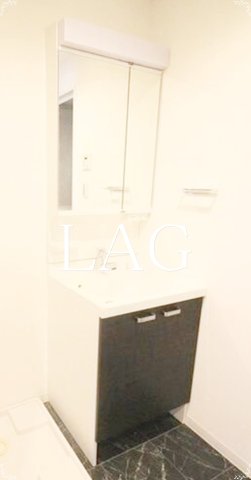 洗面設備　独立洗面台です。