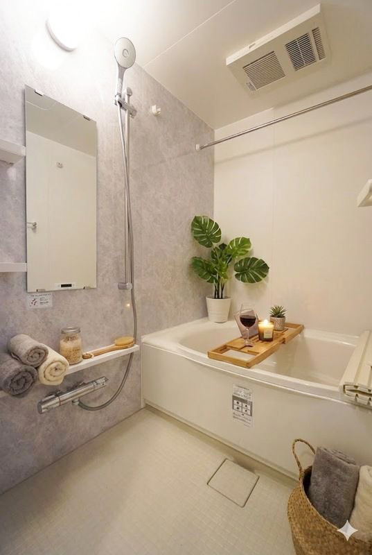 バス・シャワールーム　バス・シャワールーム