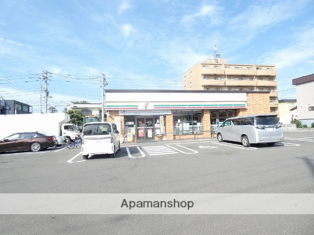 コンビニ　セブンイレブン（コンビニ）まで534m