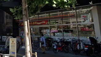 コンビニ　セブンイレブン 四谷3丁目店（コンビニ）まで23m