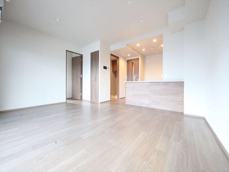 居室・リビング　LDK16.5帖　全室エアコン付　南向き