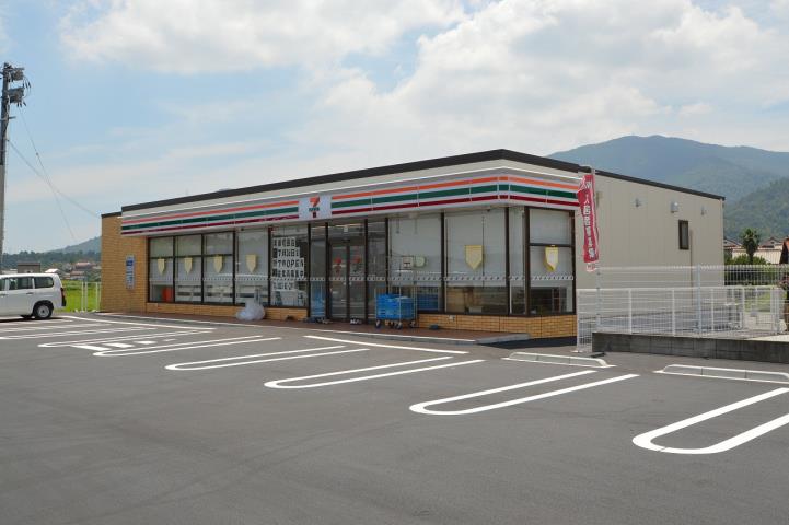 コンビニ　セブンイレブン（コンビニ）まで310m