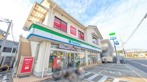 コンビニ　ファミリーマート　向日洛西口店（コンビニ）まで573m