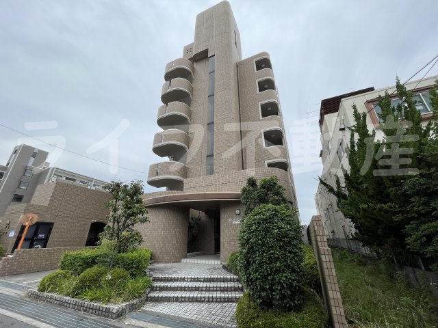 建物外観　落ち着いた雰囲気の外観です