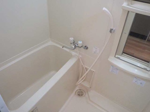 バス・シャワールーム　バスルーム　※反転タイプのお部屋のお写真です