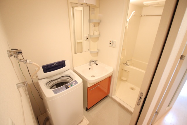 バス・シャワールーム　※別室の参考写真の為、現況優先です。