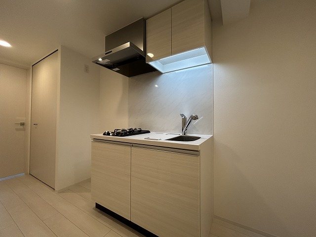 キッチン　同物件別部屋