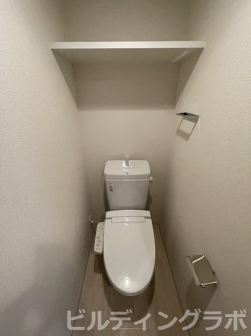 トイレ　別号室参考画像です。