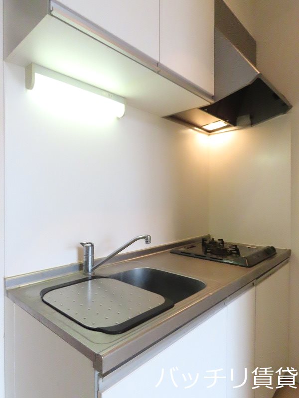 キッチン　別号室タイプの為、現状を優先致します。