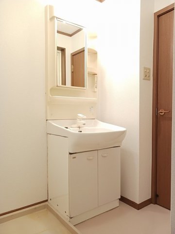 洗面設備　広い洗面スペース