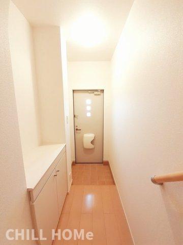 玄関　当社、チルホームのHPもご覧ください(^^)/物件情報多数♪