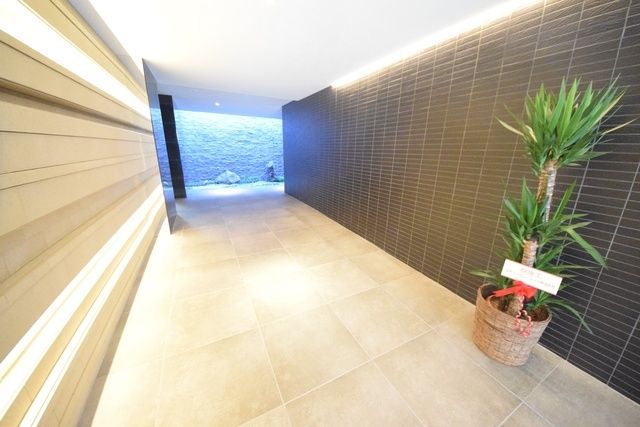 エントランス　★お部屋探しはタウンハウジング高幡不動店まで★