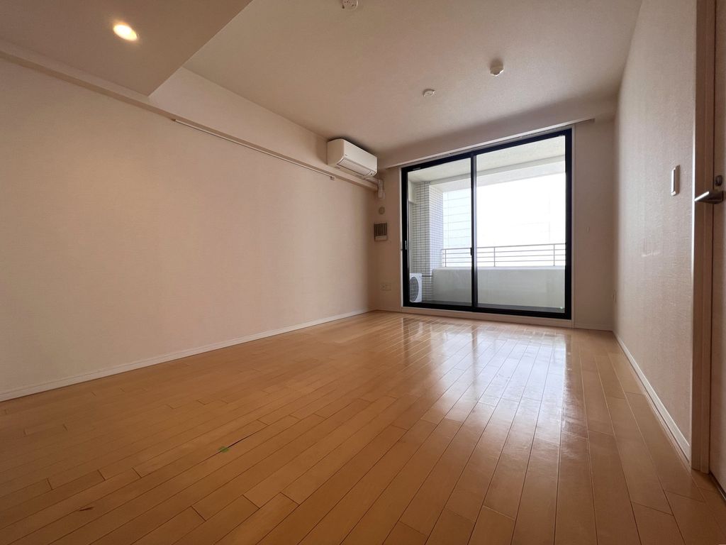 居室・リビング　リビングダイニング　約10.1帖。床暖房あり