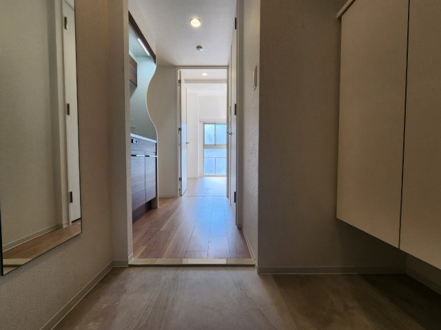 玄関　詳細は、RISUMO江坂本店までお問合せください♪