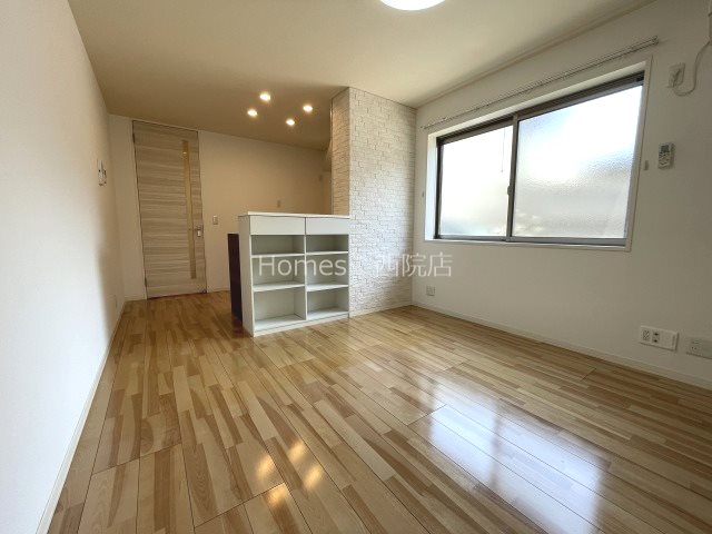 居室・リビング　別タイプのお部屋です