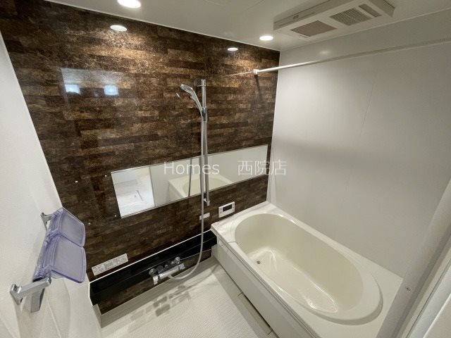 バス・シャワールーム　別タイプのお部屋です