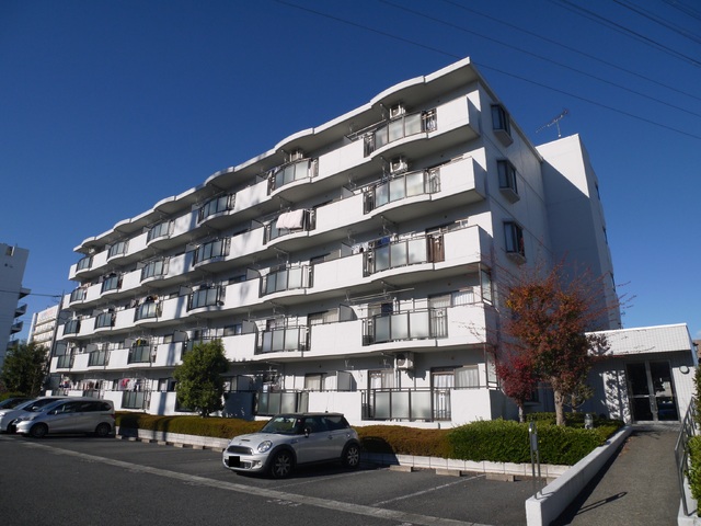 建物外観　☆周辺施設充実の立地☆