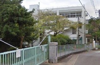 小学校　上山口小学校（小学校）まで650m