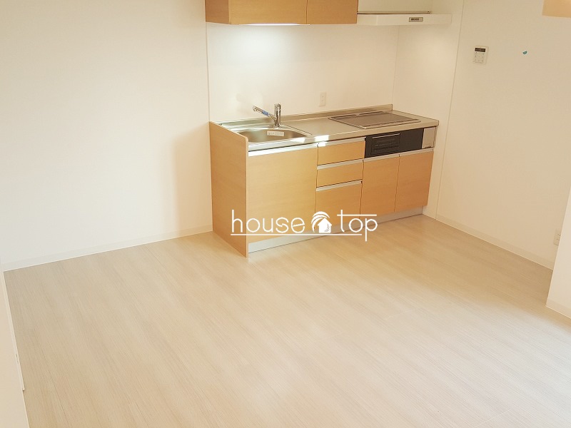 居室・リビング　リビングにはテーブルやソファーなど設置可能です！