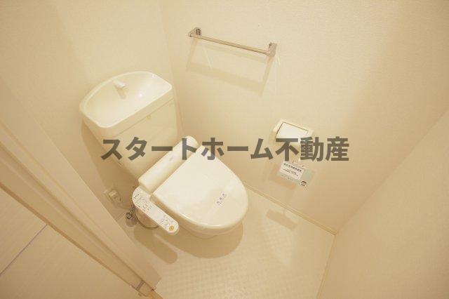 トイレ　落ち着いたトイレです