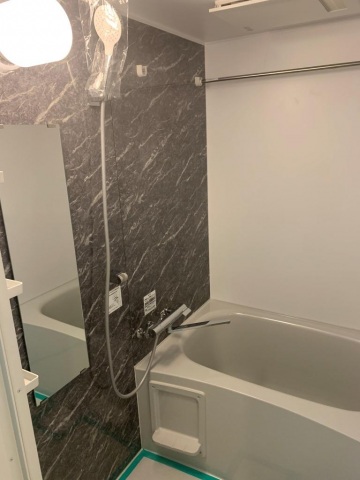 バス・シャワールーム　同物件別号室の写真です。