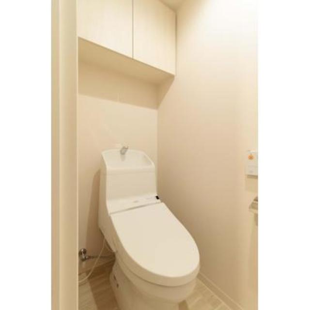 トイレ　※写真は同タイプ住戸です。