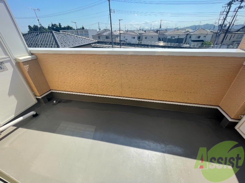 バルコニー　バルコニーはこちらです。広いのでのびのびと作業ができますね！