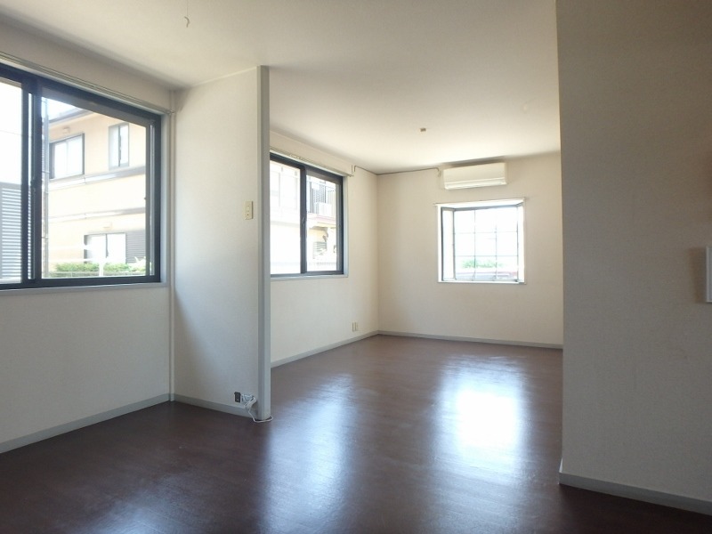 居室・リビング　図面と現状に相違がある場合には現状を優先