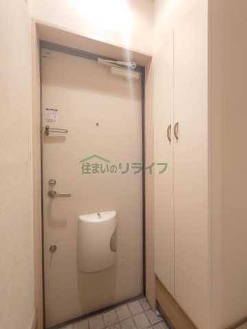 玄関　シャイニーソフト高円寺
