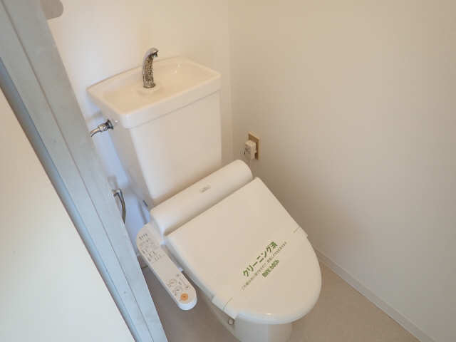 トイレ　他号室のためイメージ写真となります