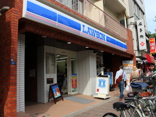 コンビニ　ローソン 板橋駅東口店（コンビニ）まで103m