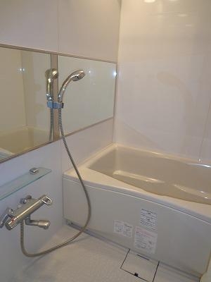 バス・シャワールーム　■浴室暖房乾燥機能付きバス♪