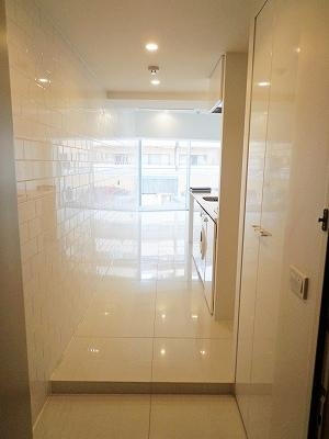 玄関　■モニタ付インターホン■シューズクローゼット■ダウンライト